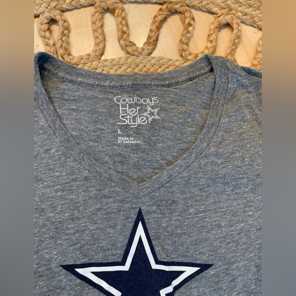 Dallas cowboys T-shirt size large - Picture 2 of 2